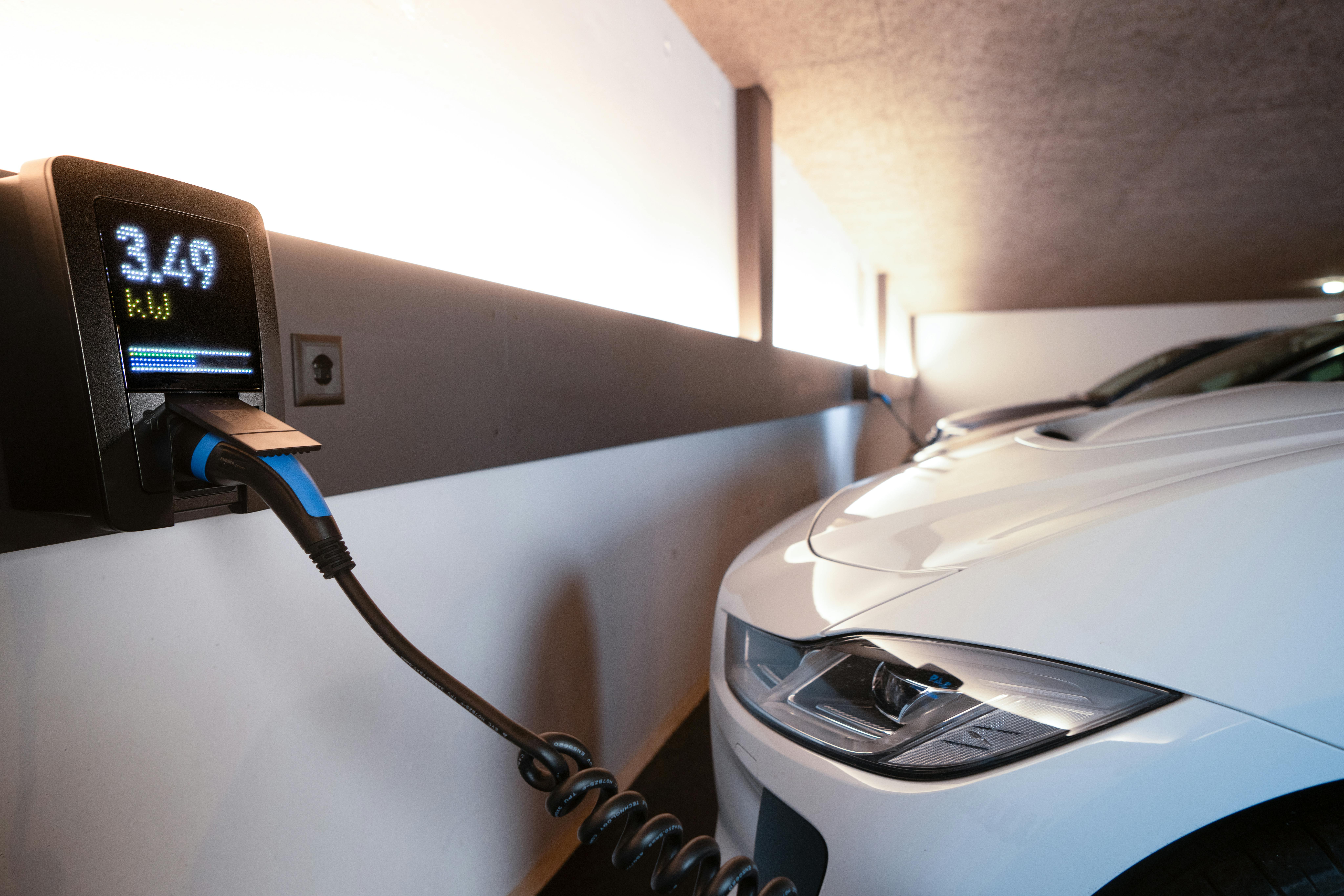 Intaladores de Cargadores de coches electricos en madrid